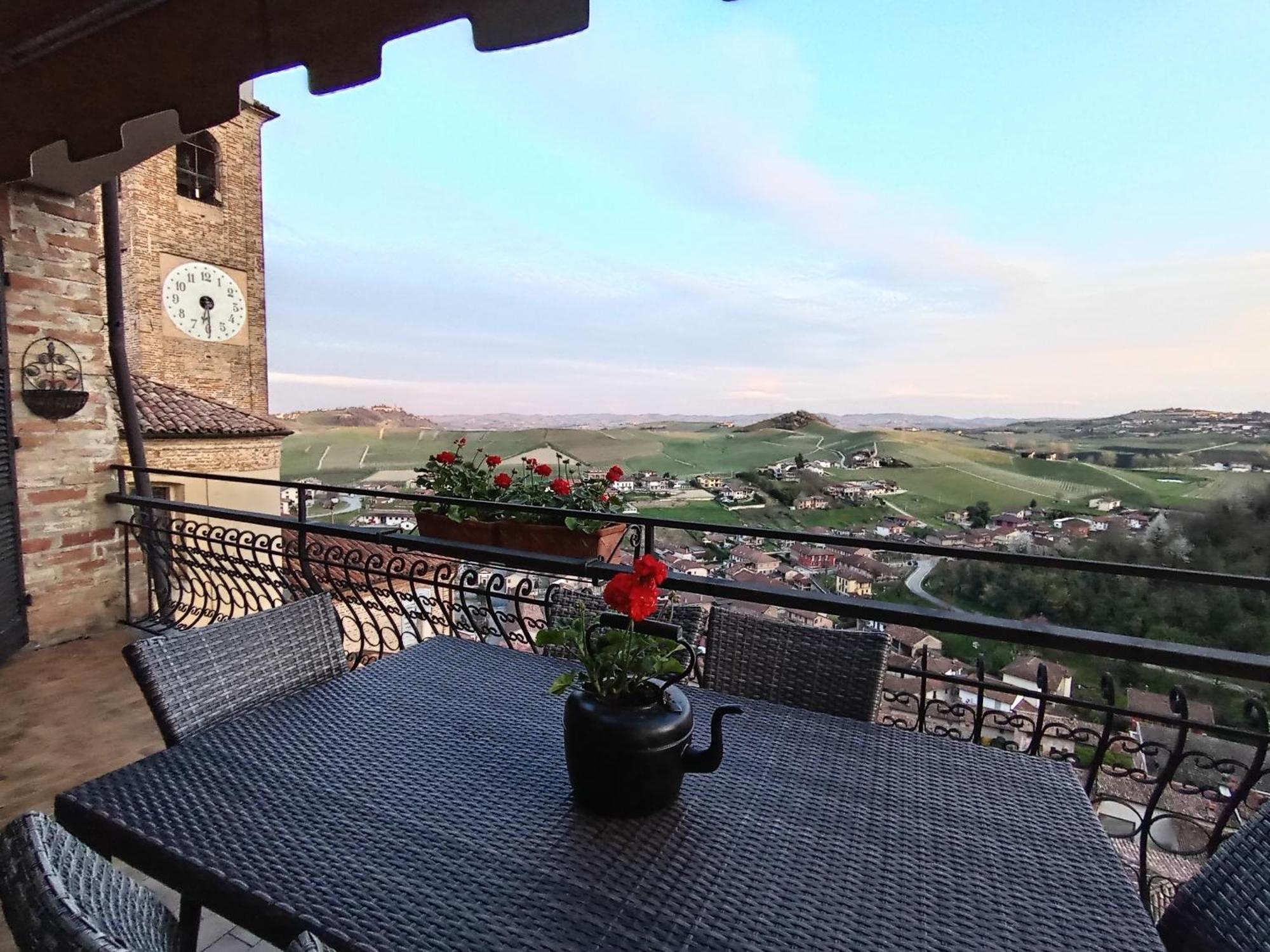 Teresa Al Belvedere Rooms&Holidayapartments Camere&Appartamenti Castellinaldo エクステリア 写真